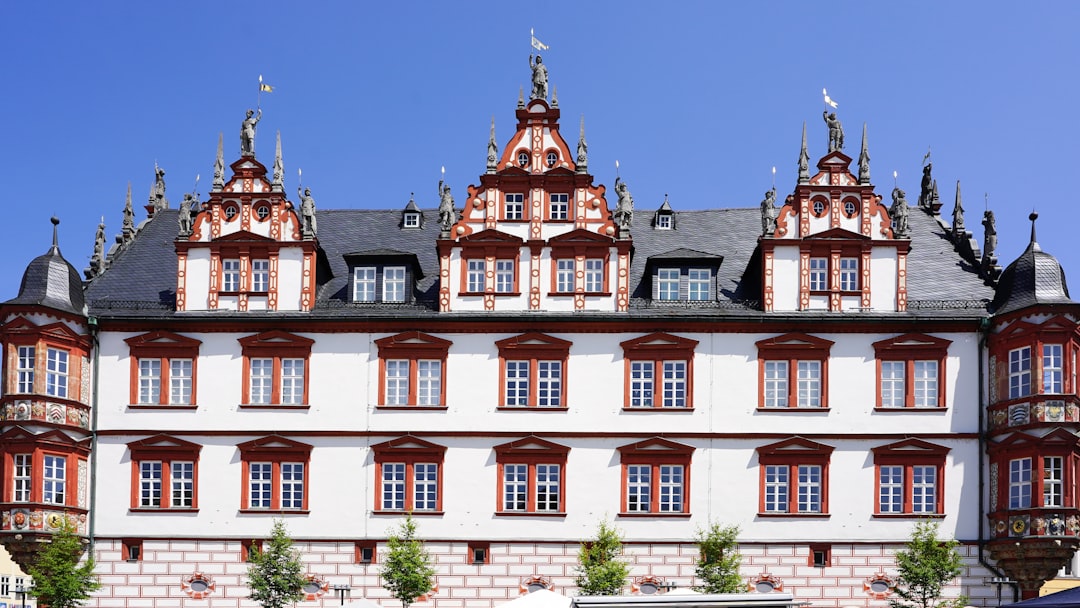 Innenansicht eines luxuriösen Hotelzimmers